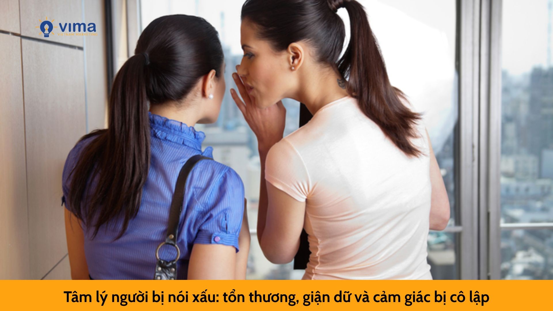 Tâm lý người bị nói xấu: tổn thương, giận dữ và cảm giác bị cô lập